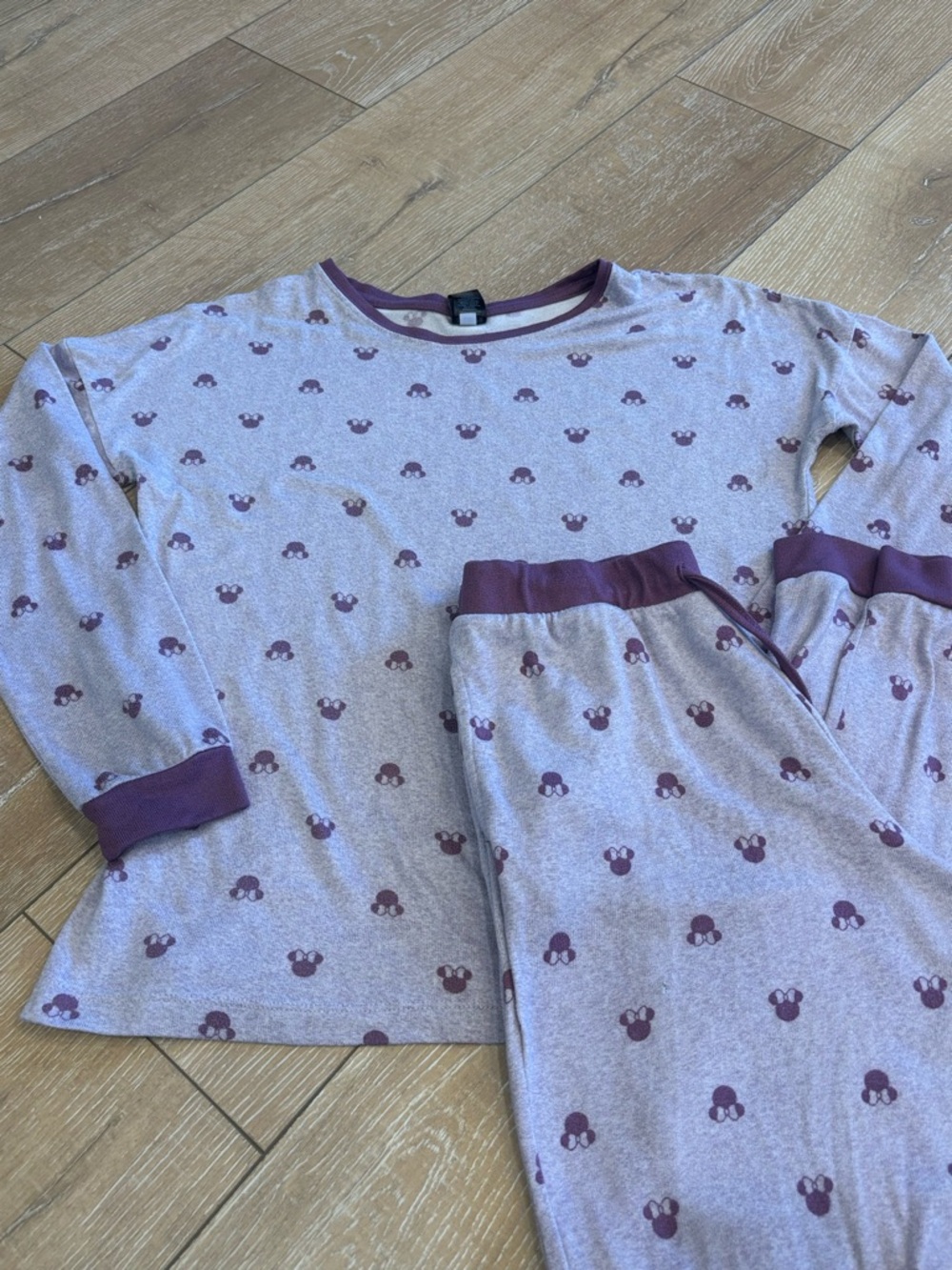 Disney Minnie Mouse Purple Lounge PJ Set - Small - Picture 3 of 13